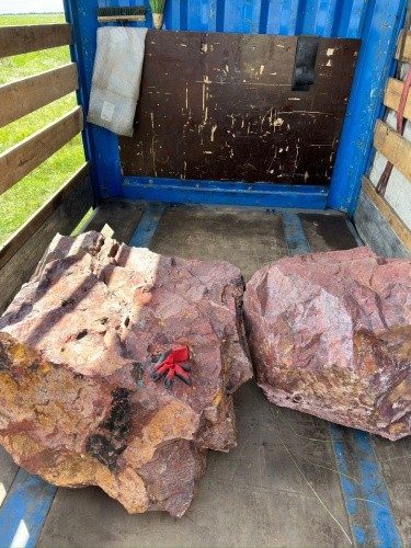 Ландшафтные глыбы красно-фиолетовые 200-1000 килограмм купить в Брянской области