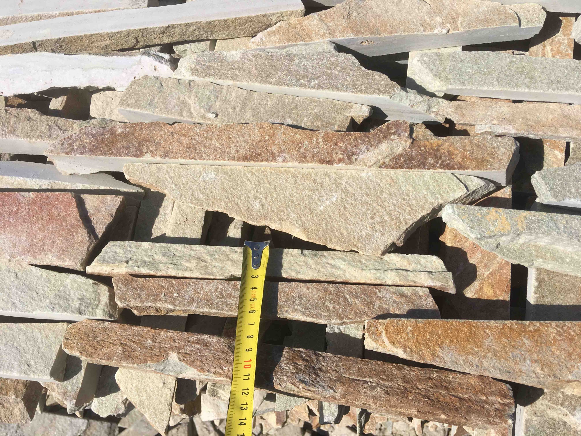 Горбушка златолит золотистый для облицовки купить в Брянской области