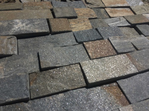 Плитка пилёная златолит Уральский для цоколя, отмостки купить в Брянской области