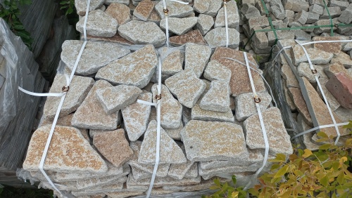 Гранитный плитняк галтованный для парковки купить в Брянской области