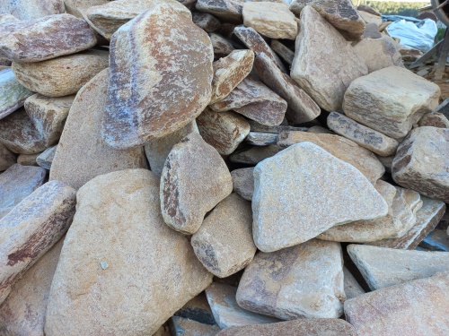 Златолит жёлтый, жёлто-зелёный глыбки и валуны для ланшафтного дизайна купить в Брянской области