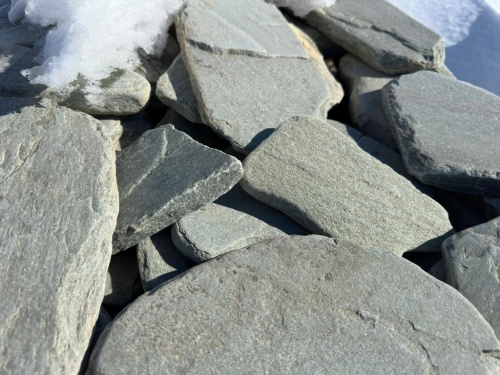 Плитняк златолит зелёный галтованный для цоколя купить в Брянской области