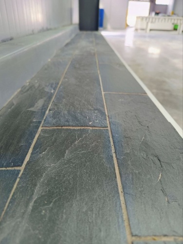 Плитка чёрная из натурального камня фасадная 30 см * 5 см, толщина 7 мм -30 мм купить в Брянской области