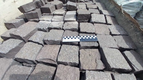 Лемезит колотая брусчатка 10 * 10 см. для парковки купить в Брянской области