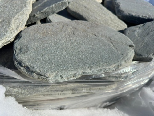 Плитняк златолит зелёный галтованный для мощения на бетон купить в Брянской области